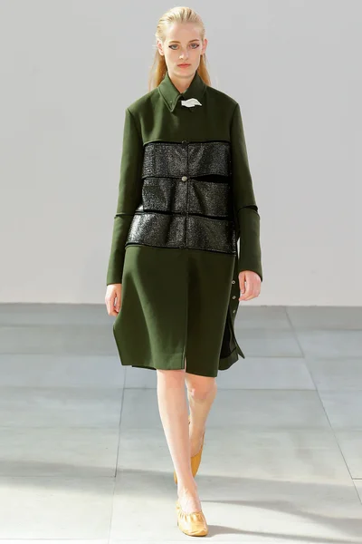 Look 8